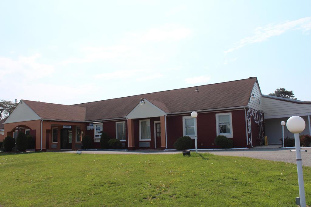 Oceanside Lodge Marmora Exterior photo